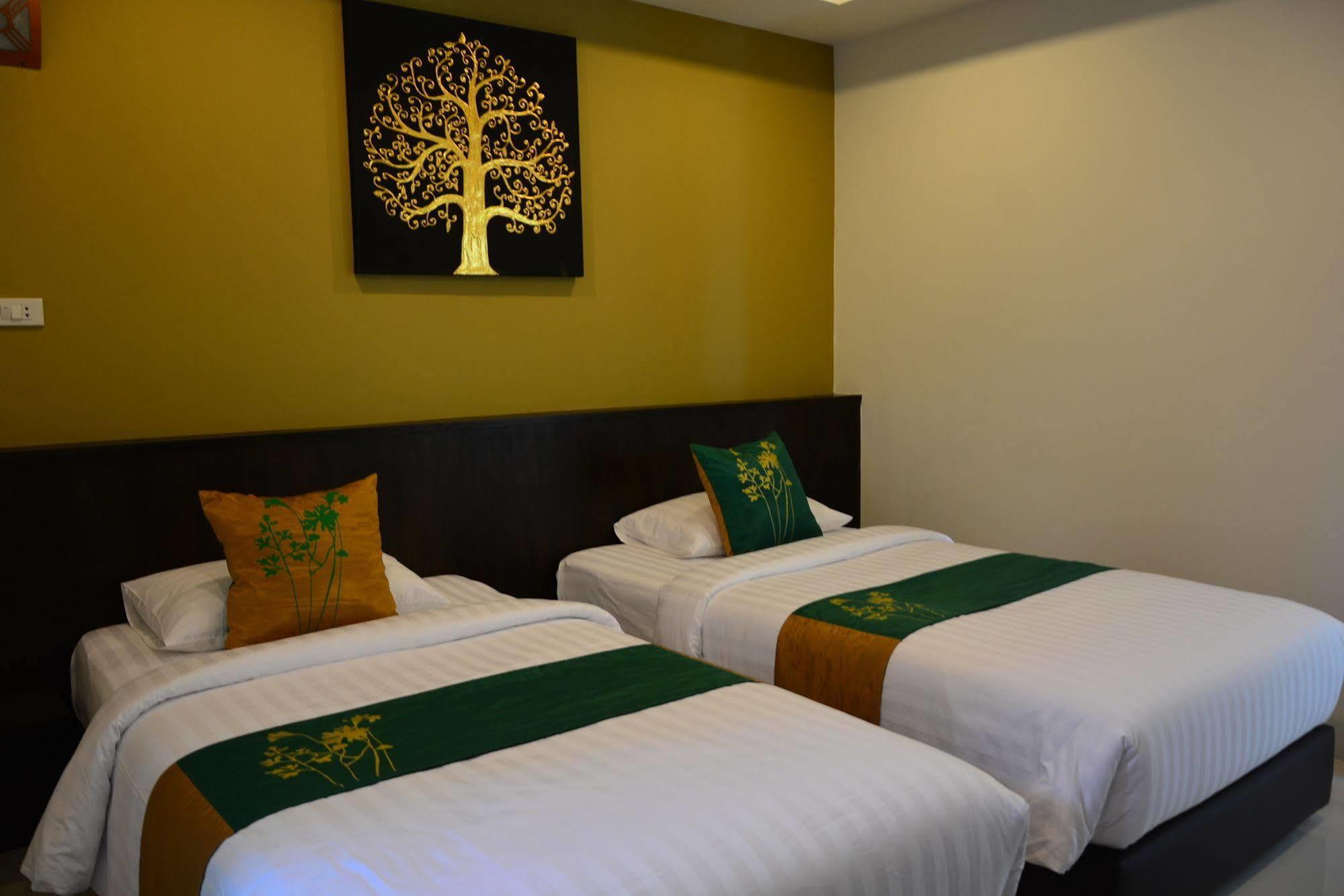 Adamaz House Hotel Bangkok Exterior photo